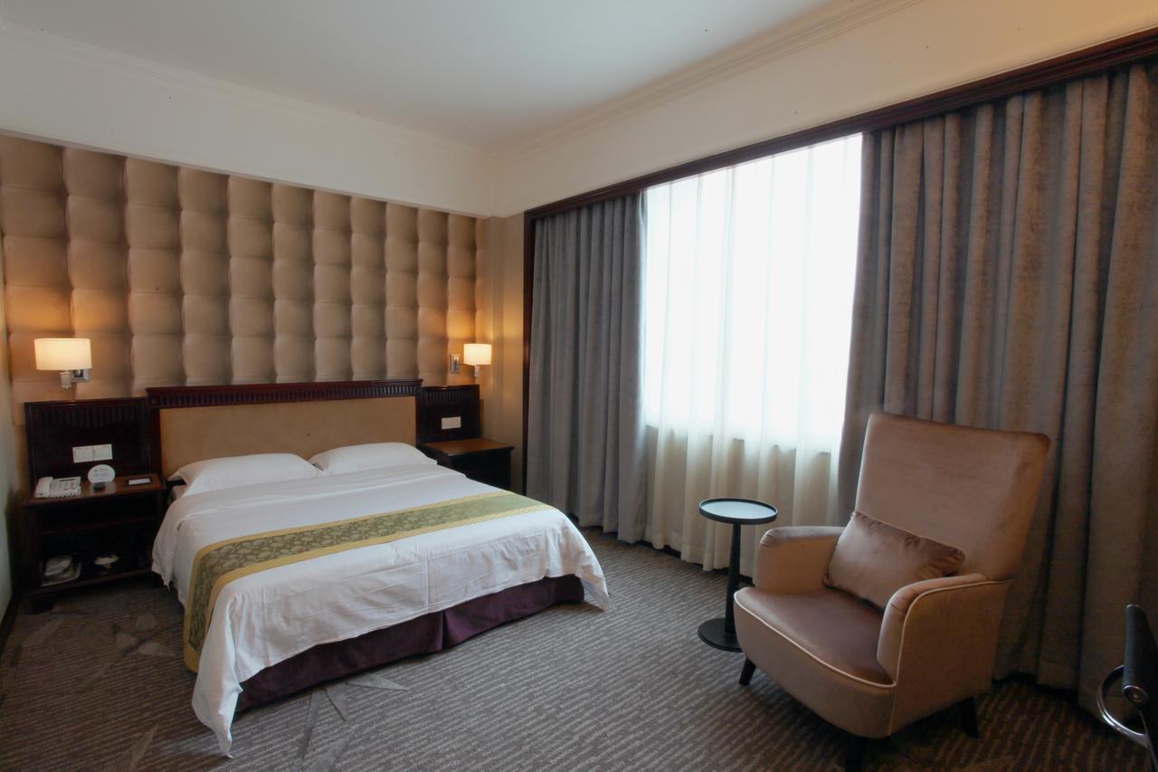 Guangzhou Nanfang Yiyuan Hotel Екстериор снимка
