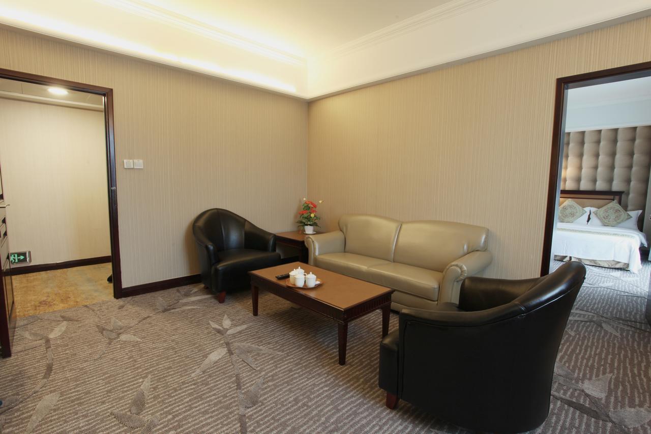 Guangzhou Nanfang Yiyuan Hotel Екстериор снимка