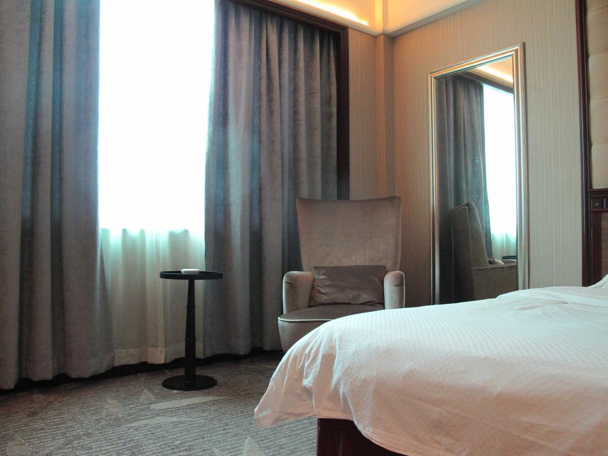 Guangzhou Nanfang Yiyuan Hotel Екстериор снимка