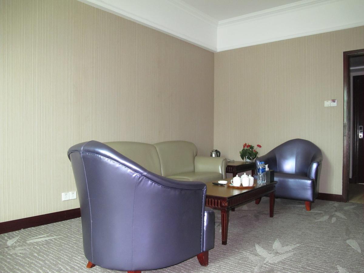 Guangzhou Nanfang Yiyuan Hotel Екстериор снимка