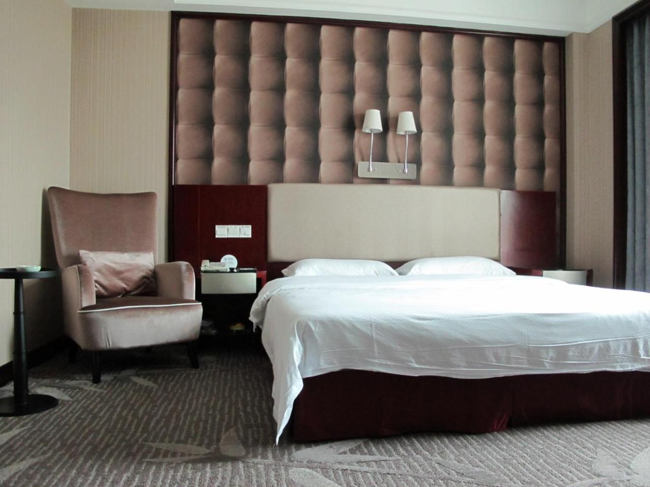 Guangzhou Nanfang Yiyuan Hotel Екстериор снимка