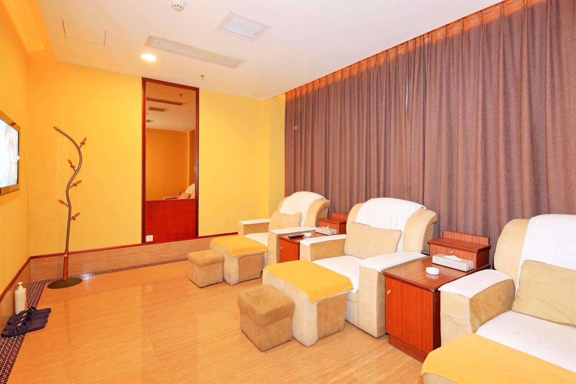 Guangzhou Nanfang Yiyuan Hotel Екстериор снимка